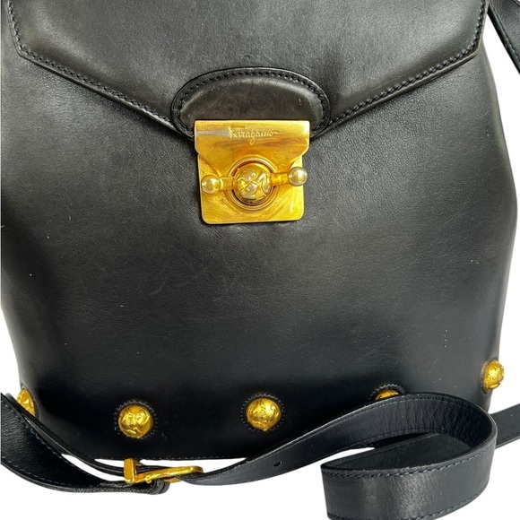 Gorgeous 2-Way Black Ferragamo - Picture 3 of 12